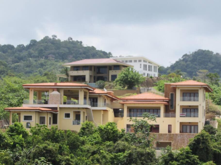 Casa Amarillo Jaco Beach Costa Rica Villa Exterior photo