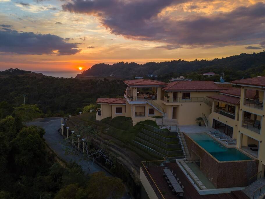 Casa Amarillo Jaco Beach Costa Rica Villa Exterior photo