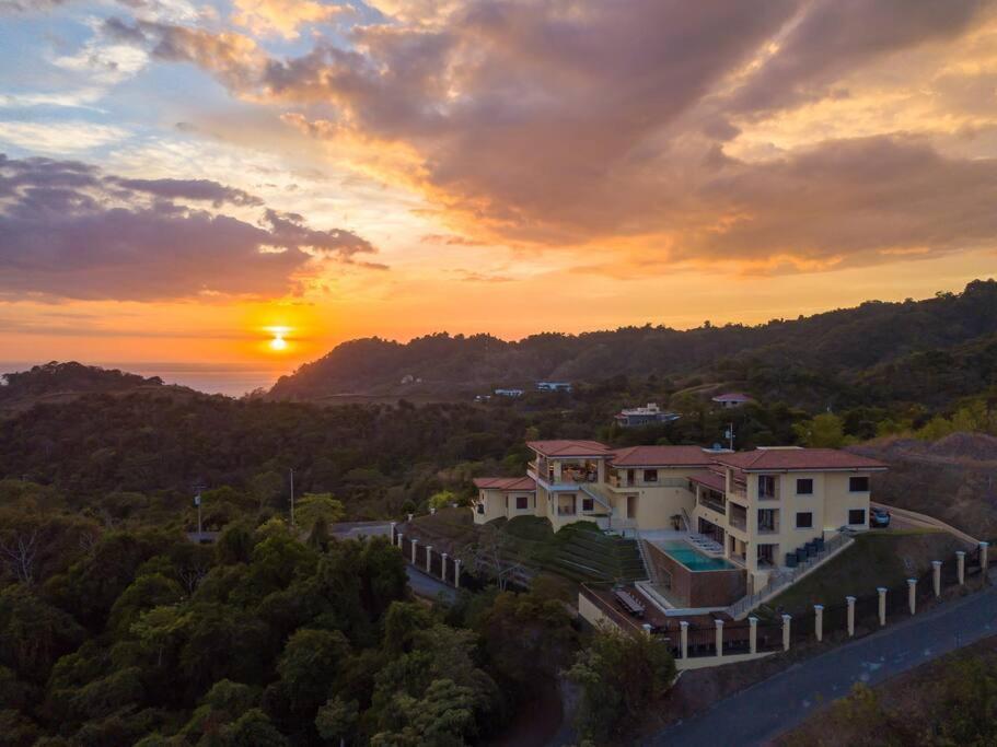 Casa Amarillo Jaco Beach Costa Rica Villa Exterior photo